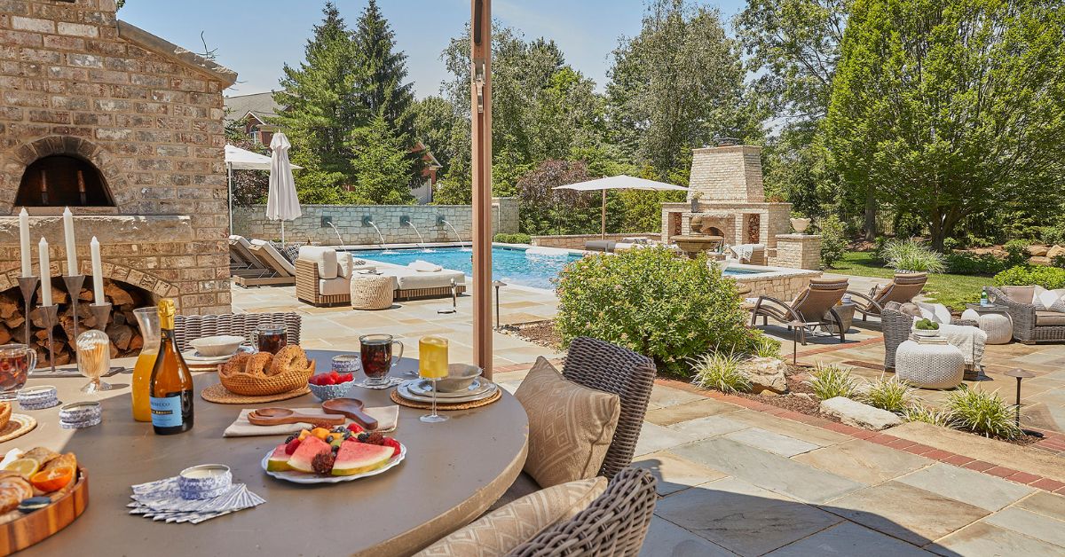 12 Landscaping Tips for High Traffic Areas