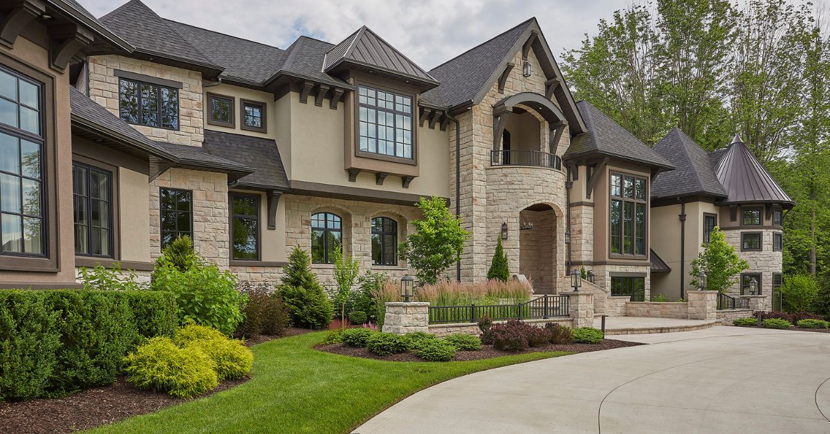 12 Landscaping Tips for High Traffic Areas